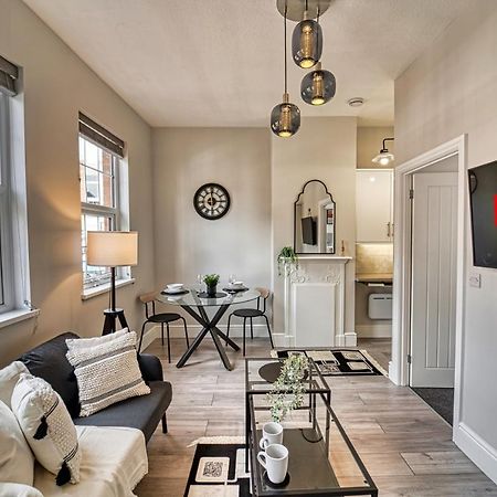 Host & Stay - Taylor Apartment Worcester Bagian luar foto