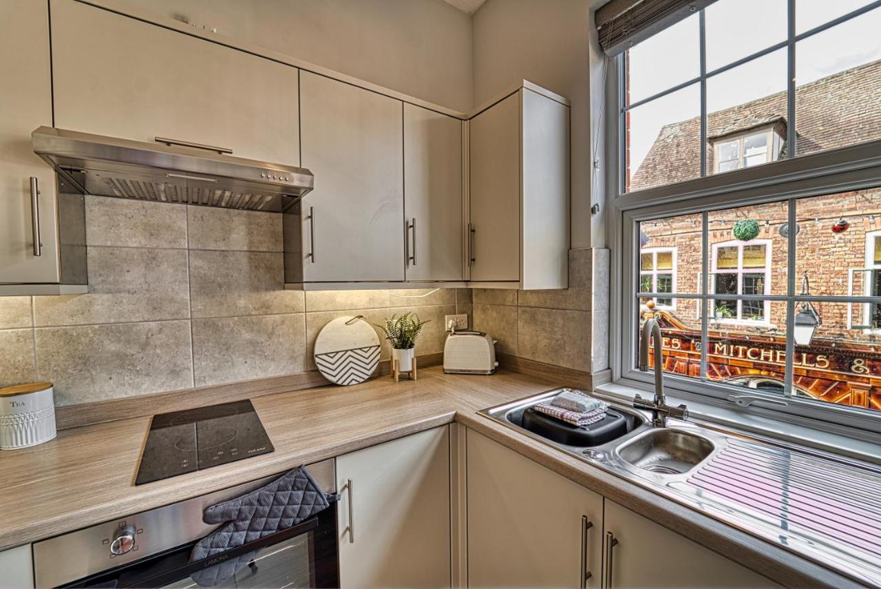 Host & Stay - Taylor Apartment Worcester Bagian luar foto