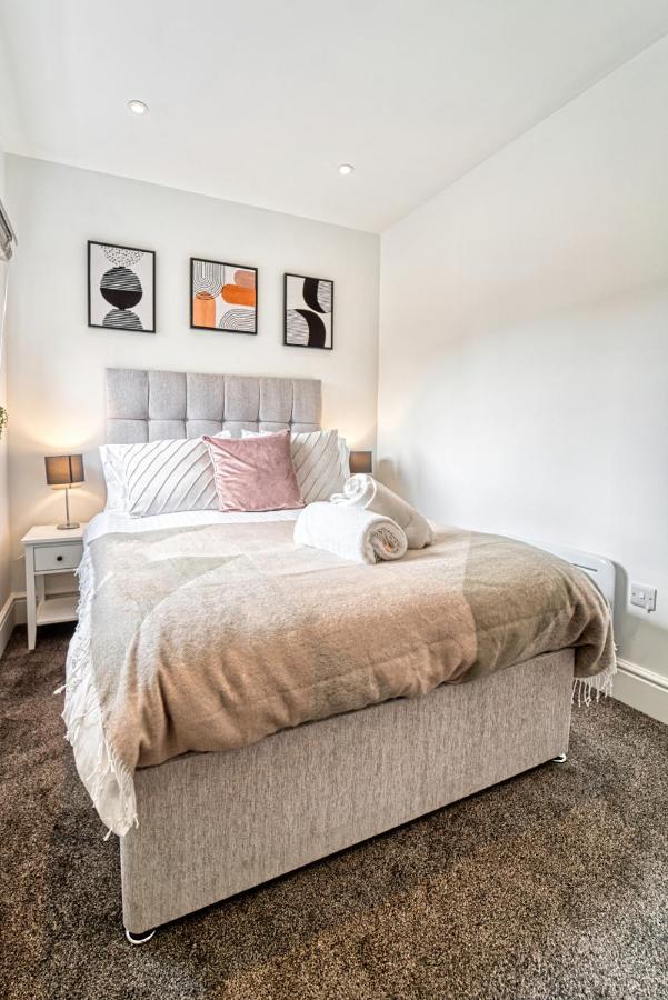 Host & Stay - Taylor Apartment Worcester Bagian luar foto